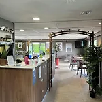 カンパニール ホテル