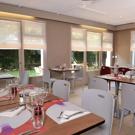 Hotel Restaurant Campanile 3*