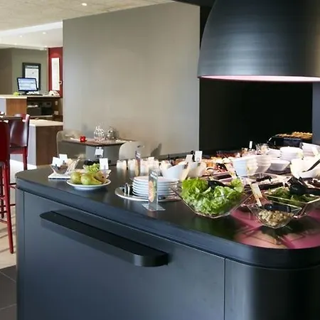 Hotel Restaurant Campanile 3*