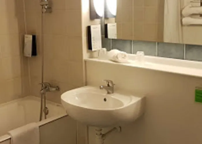 Hotel Campanile 3*