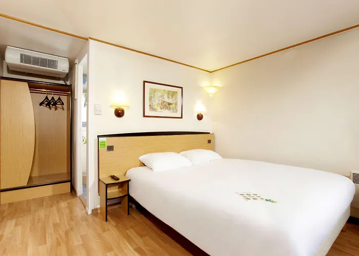 Campanile 3* مارماند