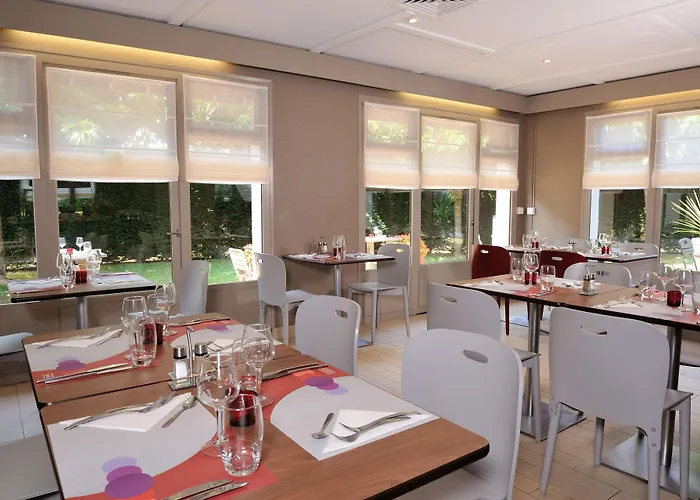 Hotel Campanile 3*