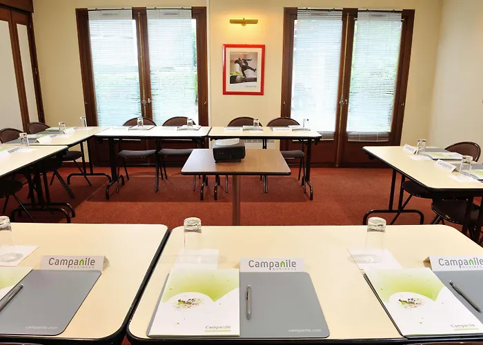 Campanile Hotel 3*