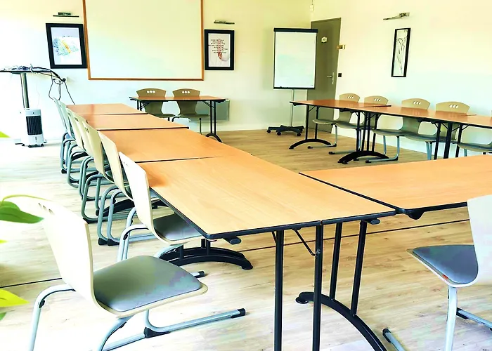 فندق Campanile مارماند