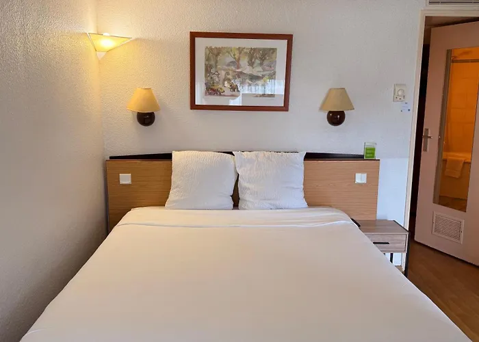 Campanile فندق 3*