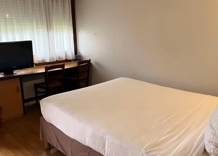 فندق Campanile مارماند