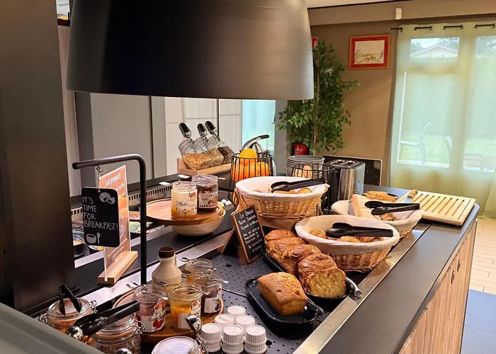 Campanile 3* مارماند